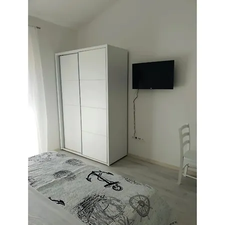 With A Parking Space Bibinje, Zadar - 18619 Apartman Bibinje
