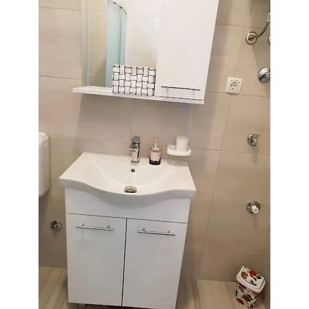 With Parking Space Bibinje, Zadar - 18619 Апартаменты Бибинье
